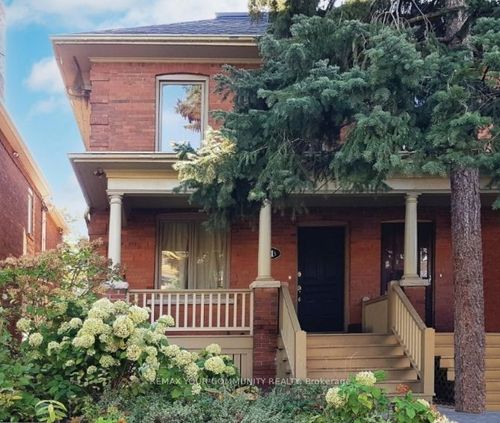 11 1/2 Sparkhall Ave, Toronto, ON, M4K1G4 | Card Image