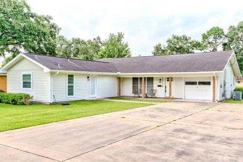 1411 N 17th St, Nederland, TX, 77627-4804 | Card Image