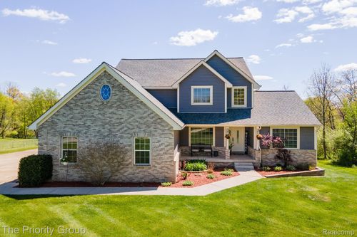 10270 County Line Road, Groveland Township, MI, 48462 | Card Image