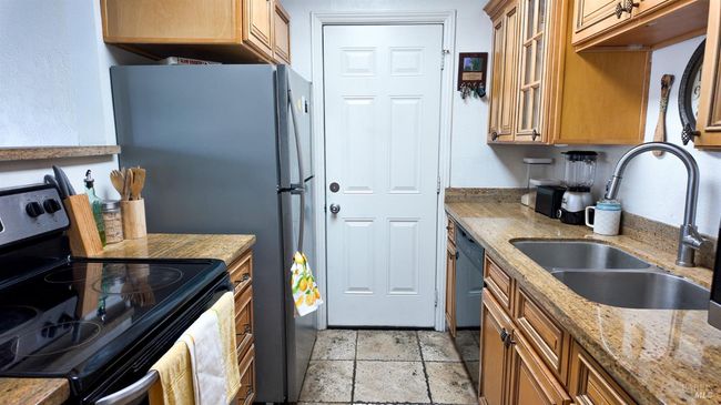 APT-2 - 100 Del Rio Ct, Condo with 2 bedrooms, 2 bathrooms and 2 parking in Vacaville CA | Image 11
