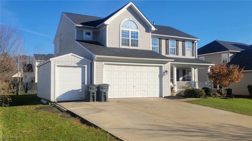 683 Whippoorwill Ln, Wadsworth, OH, 44281-7710 | Card Image