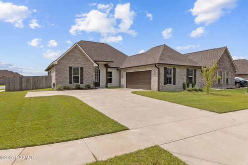 100 Fairdale Dr, Youngsville, LA, 70592-6942 | Card Image