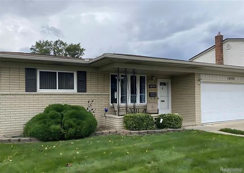 10352 Gulley St, Taylor, MI, 48180-3227 | Card Image