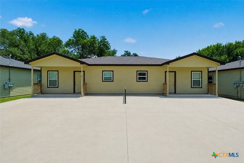 a-and-b-611 E Martindale St, Seguin, TX, 78155-3396 | Card Image