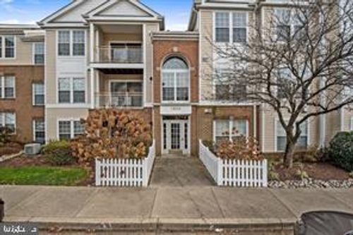 b-303-12004 Amber Ridge Cir, GERMANTOWN, MD, 20876-3912 | Card Image