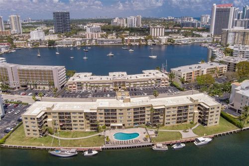 apt-506-301 Golden Isles Dr, Hallandale Beach, FL, 33009-5836 | Card Image