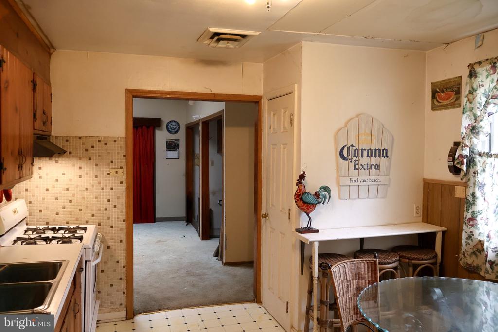 Residential in GLEN BURNIE 3