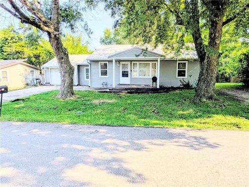210 W 19th St, Holden, MO, 64040-1606 | Card Image