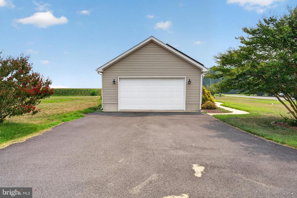 Residential in DELMAR 2
