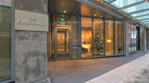 905-121 Stewart St, Seattle, WA, 98101-2439 | Card Image