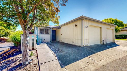 2180 Knolls Dr, Santa Rosa, CA, 95405-8342 | Card Image