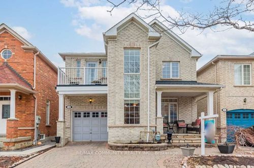 16 Down Cres, Ajax, ON, L1T4E9 | Card Image