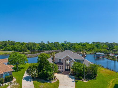 2001 Claudette Ct, Biloxi, MS, 39531-2420 | Card Image