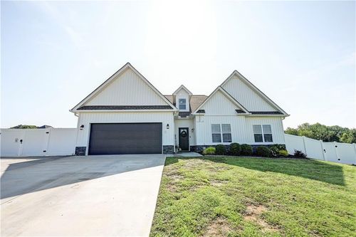 153 Hurds Pathway, Calhoun, GA, 30701-4838 | Card Image