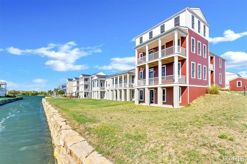 2032 Tiber St, Saint Charles, MO, 63301-8485 | Card Image