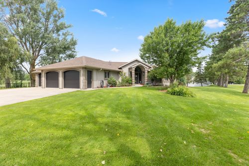 1056 Lakeside Est E, Perham, MN, 56573-2200 | Card Image