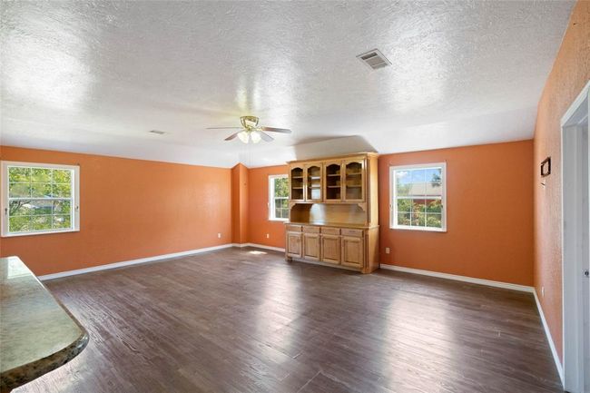127 Metzwright Dr, House other with 4 bedrooms, 2 bathrooms and null parking in Anahuac TX | Image 12