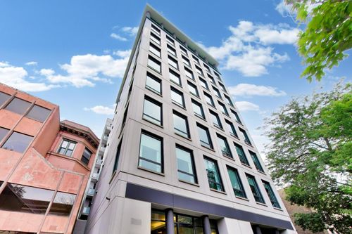 4e-550 Wellington Ave, Chicago, IL, 60657-6926 | Card Image