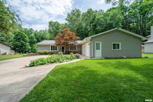 748 E Poplet Hollow Road, Peoria, IL, 61614 | Card Image