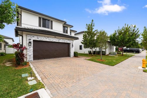 8086 Nw 47th Ter, Doral, FL, 33166-5684 | Card Image