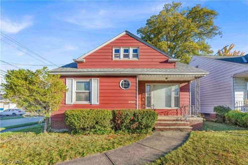 14305 Granger Rd, Maple Heights, OH, 44137-1017 | Card Image