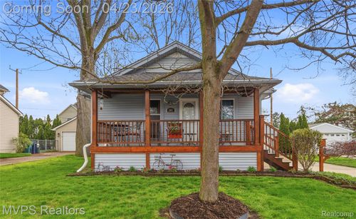 907 Batavia Ave, Royal Oak, MI, 48067-3366 | Card Image