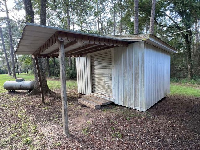 18157 State Highway 87 S, Home with 2 bedrooms, 1 bathrooms and 1 parking in Call TX | Image 18
