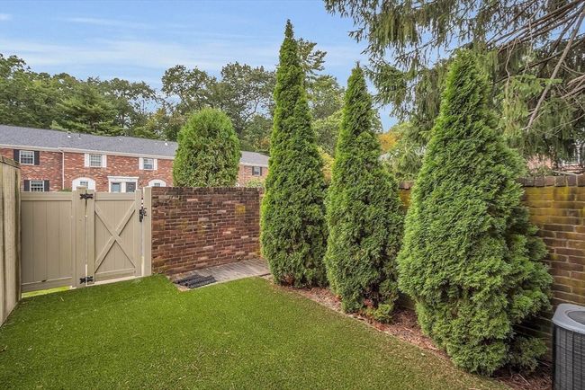 808 - 808 Windsor Dr, Condo with 1 bedrooms, 2 bathrooms and 1 parking in Framingham MA | Image 12