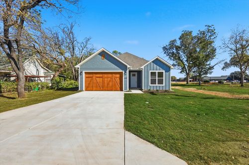 205 S Atwood St, Boyd, TX, 76023-3027 | Card Image