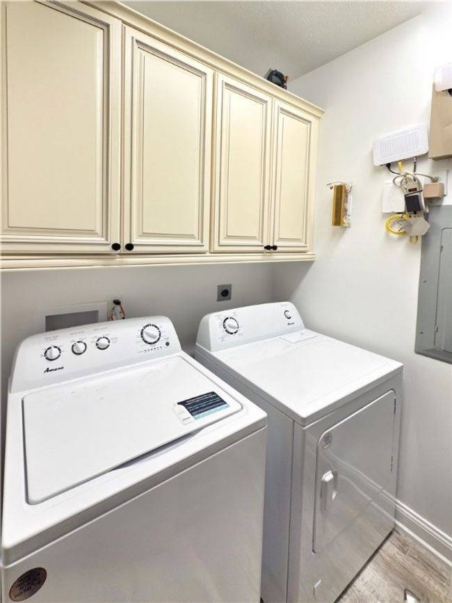 Laundry rm w custom cabinetry | Image 20