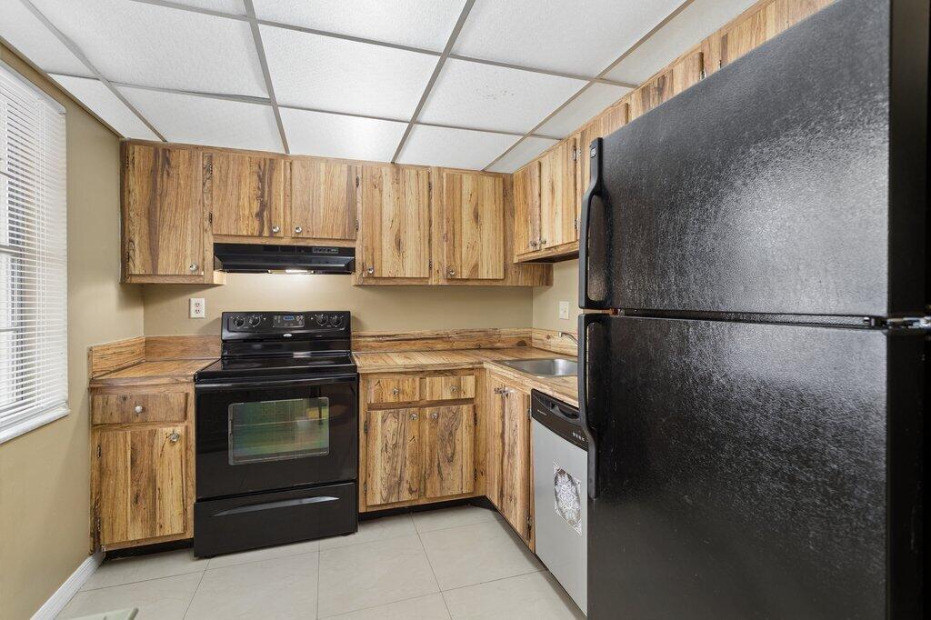 Residential in Lauderdale Lakes 4