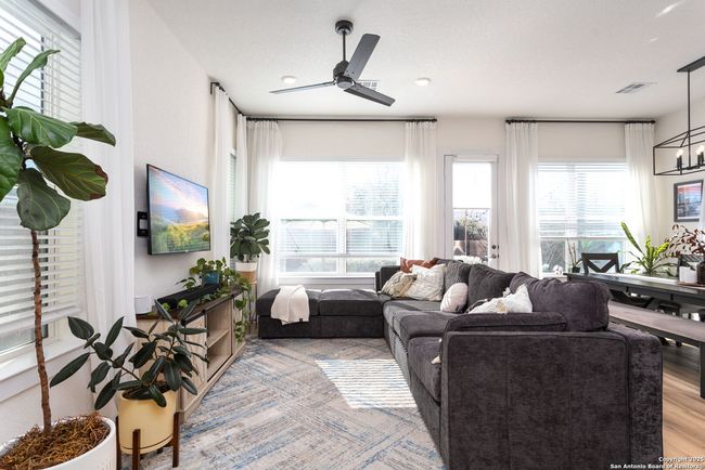 UNIT-3 - 5843 Whitby Rd, House other with 3 bedrooms, 3 bathrooms and null parking in San Antonio TX | Image 7