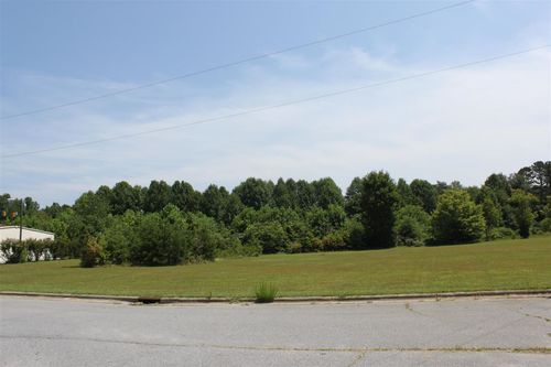 2 Brandywine Cir, Elkin, NC, 28621 | Card Image