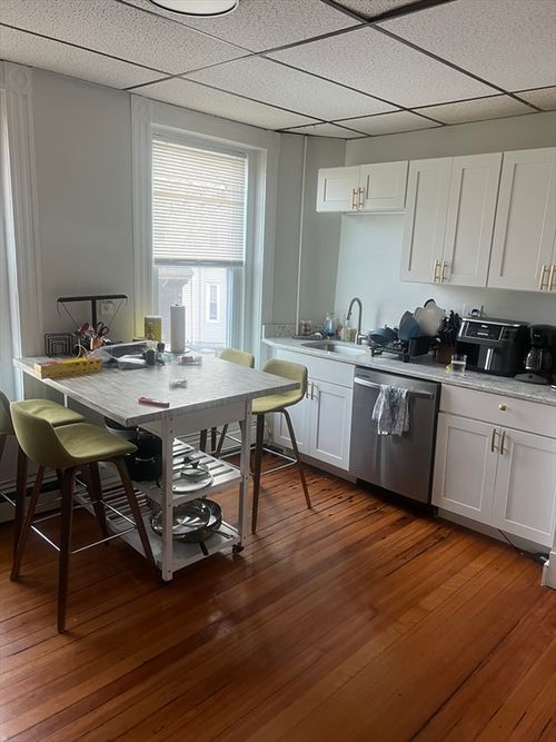 apt-2-111 H St, Boston, MA, 02127-3020 | Card Image