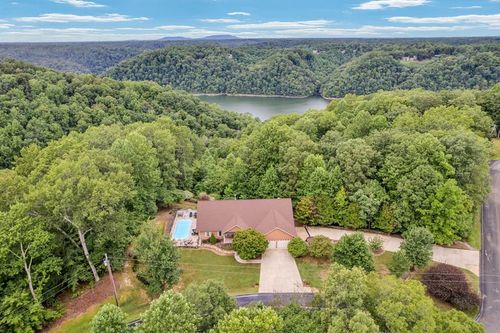 1005 Riverwatch Trce, Sparta, TN, 38583-6687 | Card Image