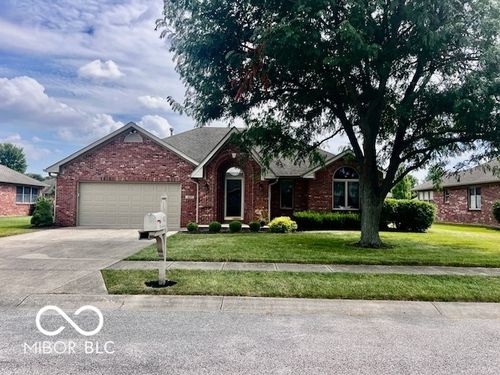 39-1027 Plum St, Brownsburg, IN, 46112-7982 | Card Image