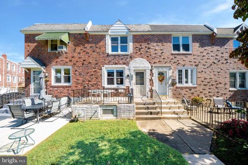 817 Hillcrest Dr, GLENOLDEN, PA, 19036-1609 | Card Image