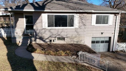 1519 39th St, Saint Joseph, MO, 64507-2305 | Card Image