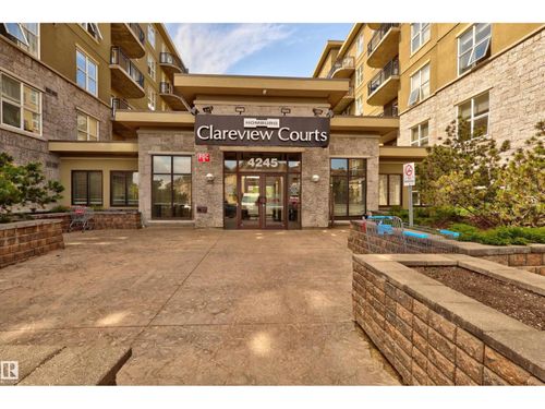 4245 139 Ave Nw, Edmonton, AB, T5Y3E8 | Card Image