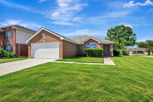 4802 Quiet Canyon Dr, Friendswood, TX, 77546-3264 | Card Image