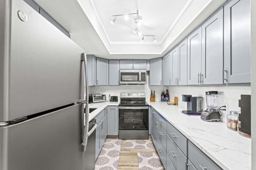 204-236 Castlewood Dr, North Palm Beach, FL, 33408-5717 | Card Image