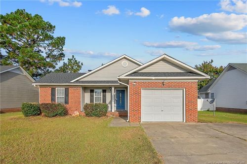 3434 Winesap Rd, Hope Mills, NC, 28348-8326 | Card Image