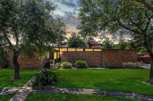 12903 Figaro Dr, Houston, TX, 77024-4749 | Card Image