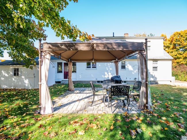2 E Dunstable Rd, House other with 3 bedrooms, 2 bathrooms and null parking in Nashua NH | Image 4