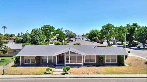 690 Eureka Ct, Gustine, CA, 95322-1810 | Card Image