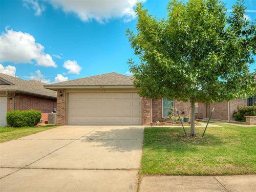 623 Sw 37th St, Moore, OK, 73160-7746 | Card Image