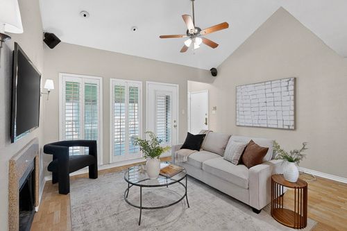 306-3105 San Jacinto St, Dallas, TX, 75204-5593 | Card Image