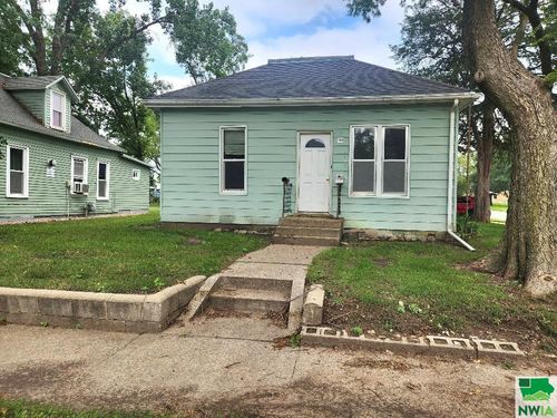 103 Franklin St, Vermillion, SD, 57069-2012 | Card Image