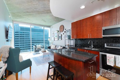 unit-2105-210 N Church St, Charlotte, NC, 28202-2383 | Card Image