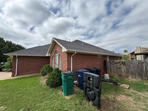2631 Silvertree Drive, Oklahoma City, OK, 73120 | Card Image